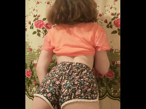 ❤️ Mozo sexy quitándose os calzóns ante a cámara ❌ Sexo en nós ﹏